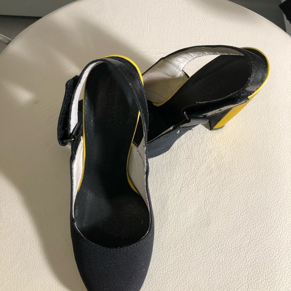 Costume National Stunning heels!!! - Picture 2 of 5